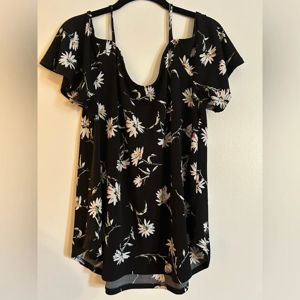 Kaileigh Black Floral Cold-Shoulder Blouse